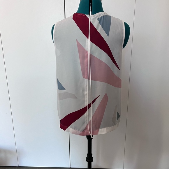 Sleeveless top - Picture 6 of 7